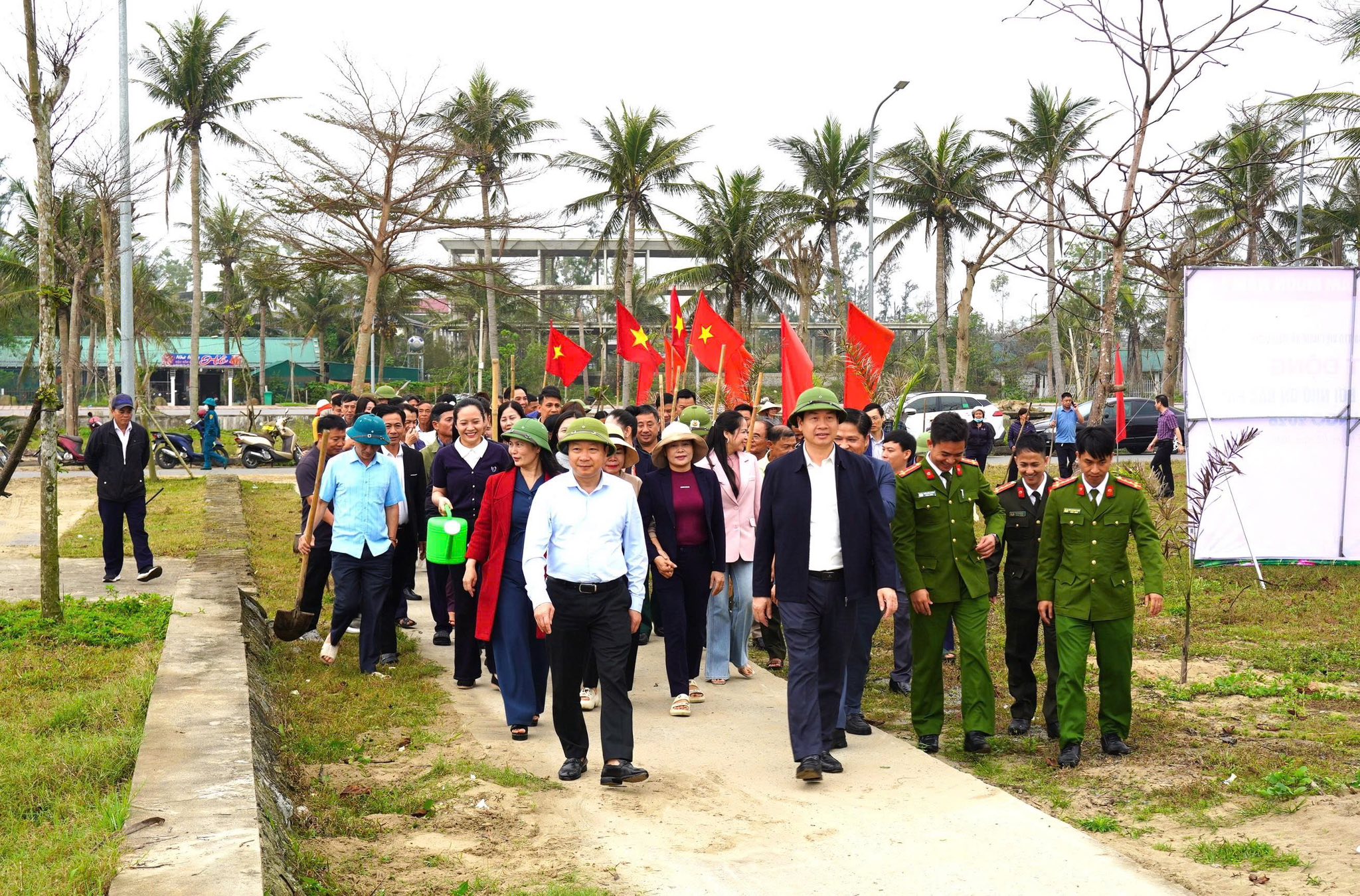 Xã Tiên Điền hưởng ứng "Tết trồng cây đời đời nhớ ơn Bác Hồ” xuân Bính Ngọ