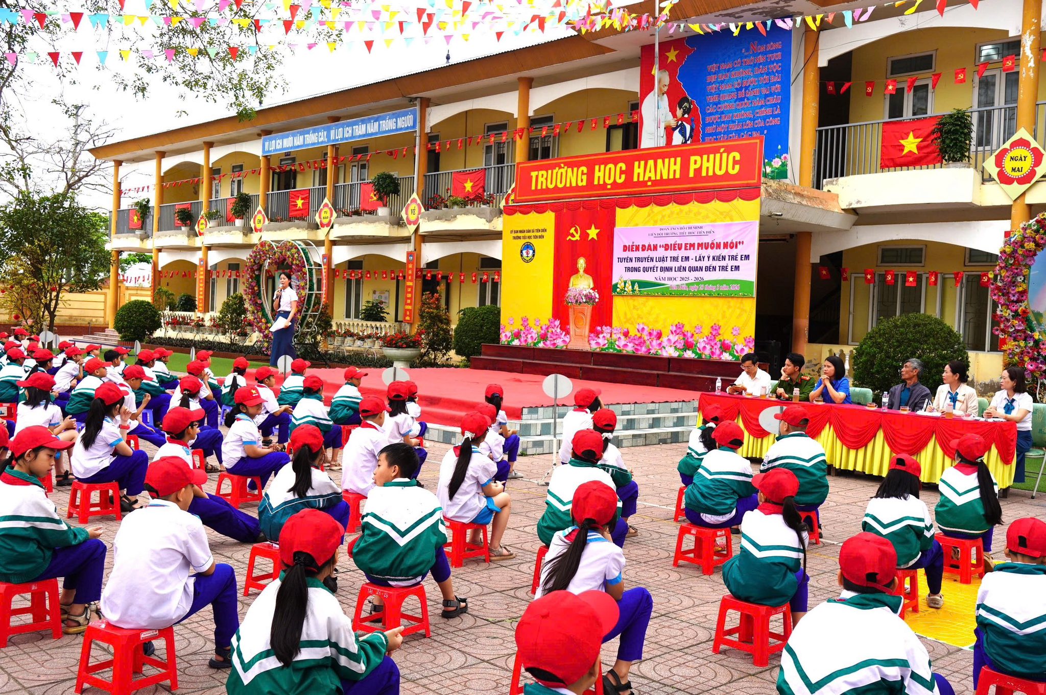    Sôi nổi Diễn Đàn "Điều Em Muốn Nói"