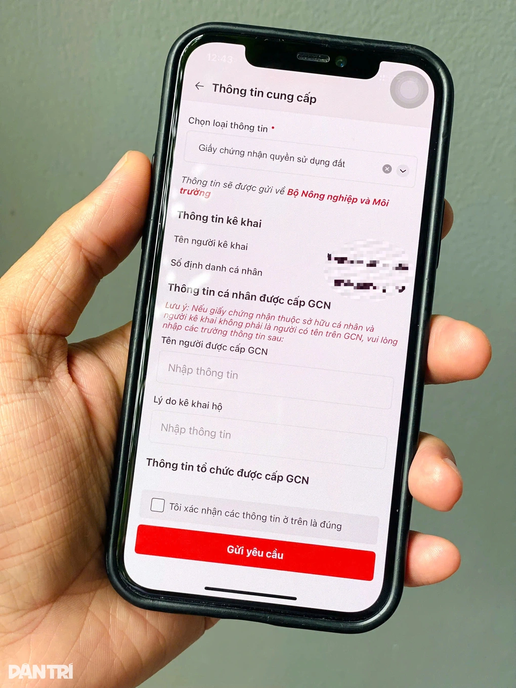 Từ hôm nay, người dân có thể nộp sổ đỏ qua ứng dụng VNeID