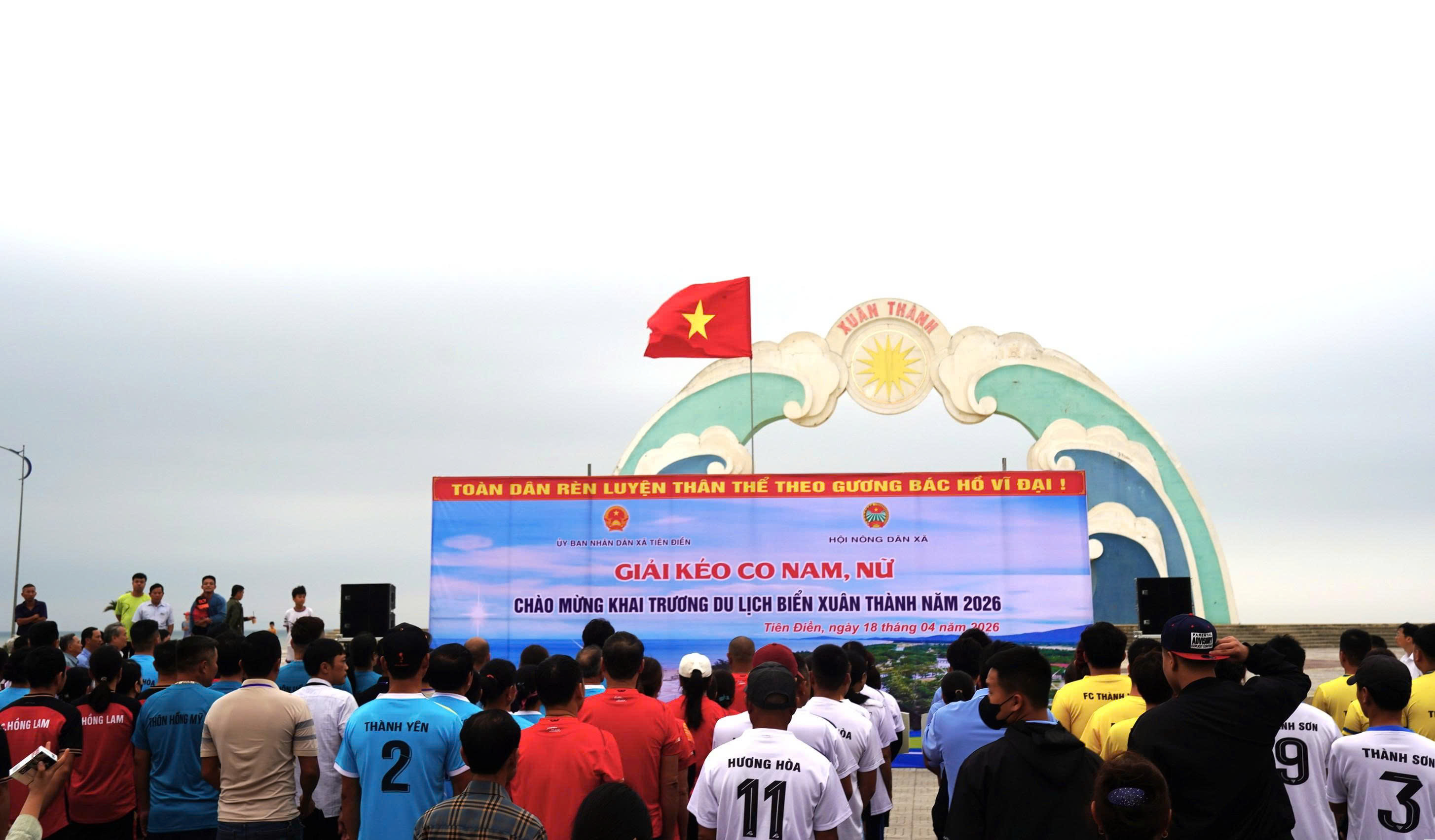 Sôi nổi giải kéo co – chào mừng khai trương du lịch biển Xuân Thành năm 2026