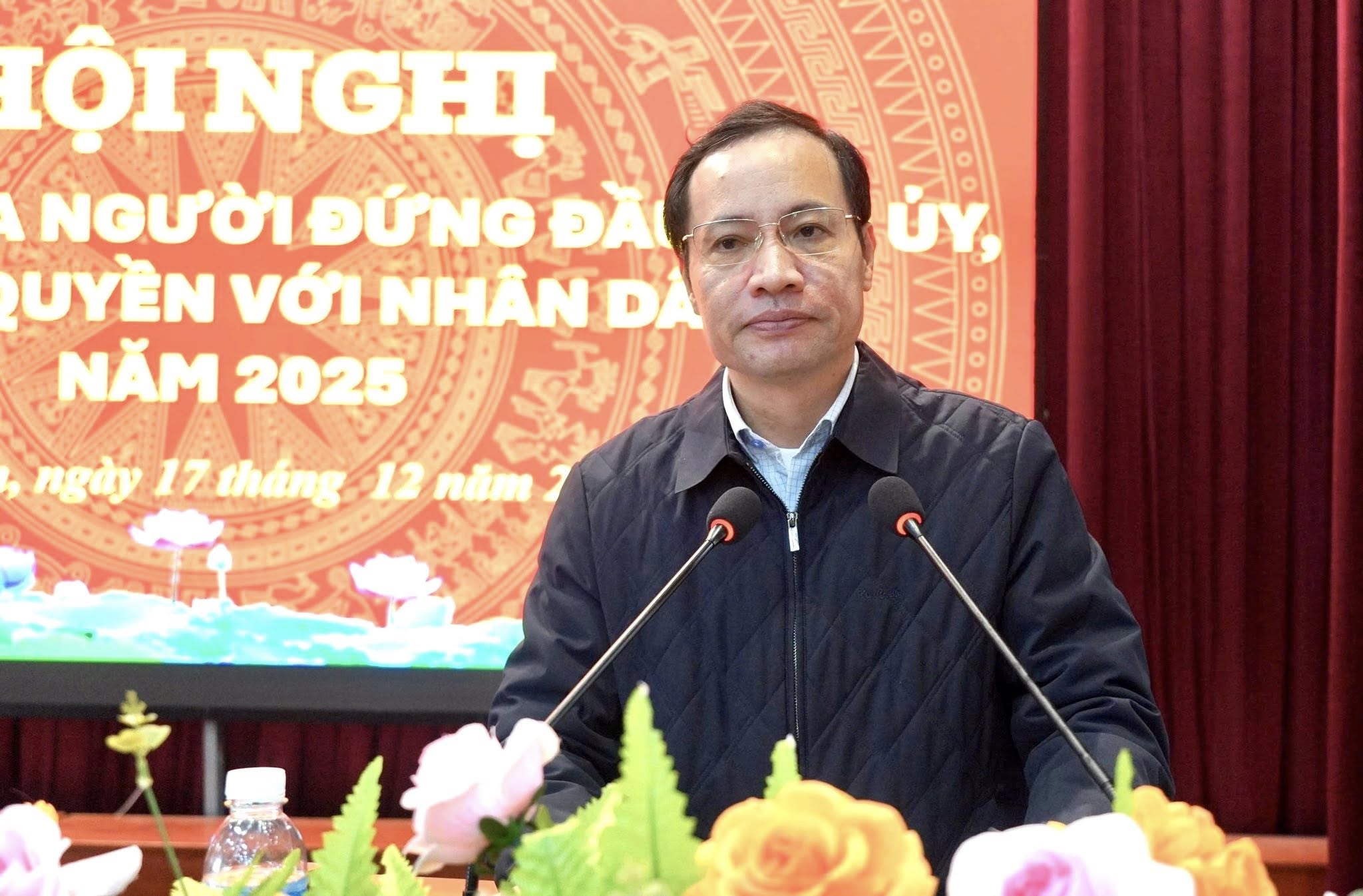 Đối thoại giữa người đứng đầu cấp uỷ chính quyền với nhân dân 