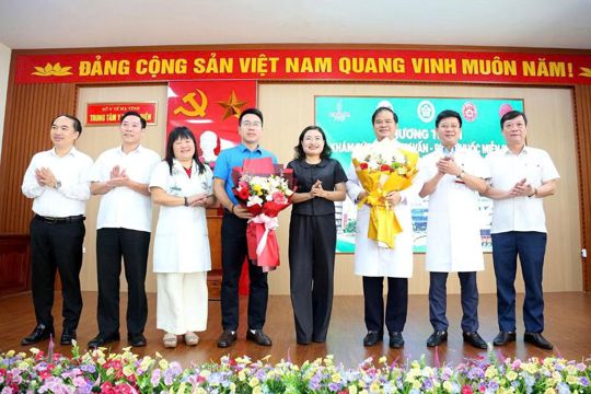 Gần 1.000 người dân Hà Tĩnh được khám bệnh, tư vấn sức khỏe miễn phí 