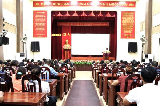 Hội nghị học tập, quán triệt, triển khai các Chỉ thị, Nghị quyết, Kết luận của Trung ương, của Tỉnh và các văn bản của Đảng ủy xã. 