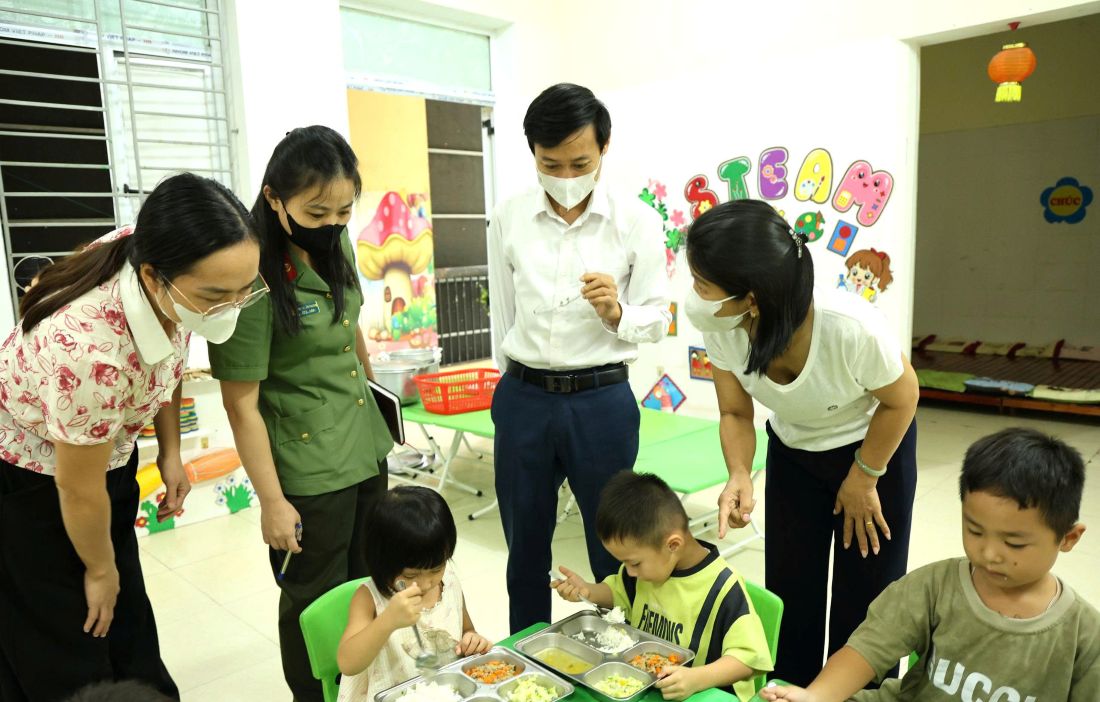 Tăng cường quản lý công tác tổ chức bữa ăn bán trú cho học sinh tại các trường học trên địa bàn