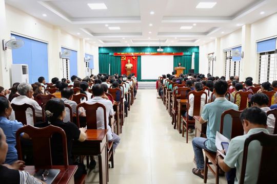 Bồi dưỡng lý luận chính trị và nghiệp vụ cho cán bộ Hội Nông dân năm 2026. 