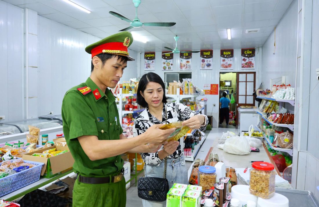 Tiên Điền siết chặt kiểm tra, bảo đảm an toàn thực phẩm nhân dip tết Trung thu