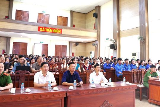 Tiên Điền: Triển khai “chiến dịch mùa hè số cùng VNeID ”, đồng hành cùng nhân dân thực hiện đề án 06 trên địa bàn.
