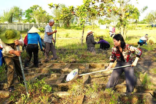Sưởi ấm những linh hồn tại nghĩa trang mộ vô chủ