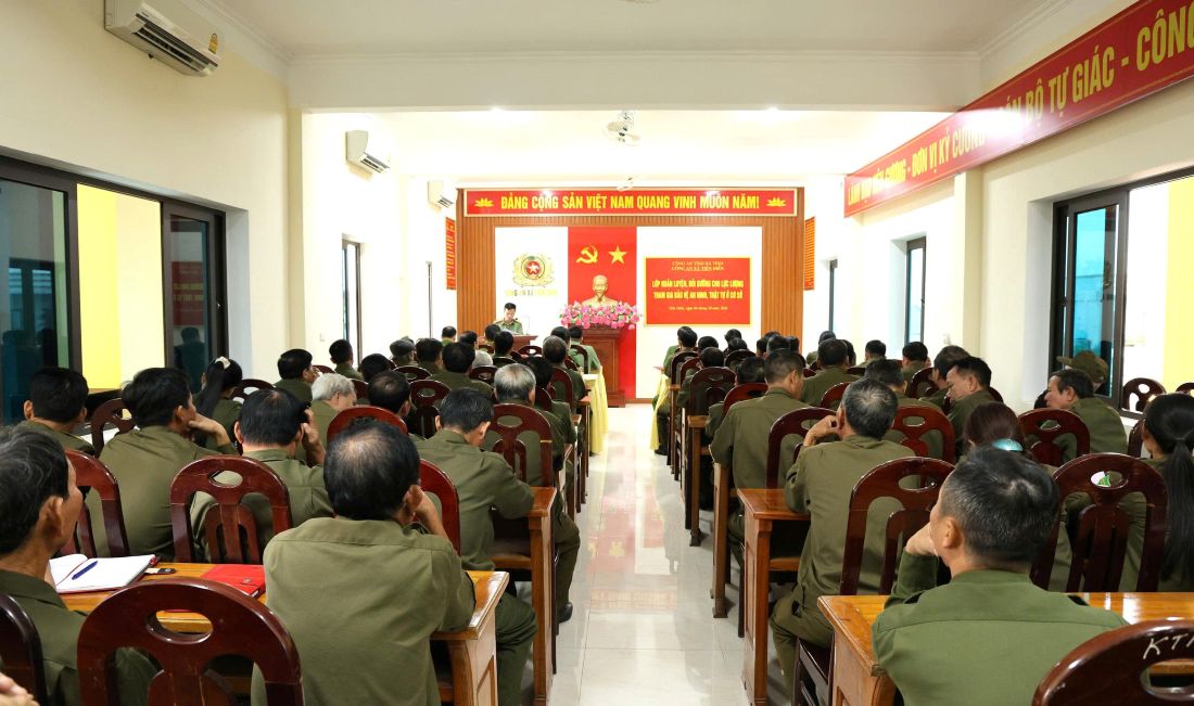 Huấn luyện, bồi dưỡng 79 học viên là lực lượng tham gia bảo vệ an ninh, trật tự ở cơ sở trên địa bàn xã.