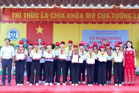 Trường THCS Nguyễn Trãi (Tiên Điền) long trọng tổ chức Lễ khai giảng năm học 2026 - 2027. 