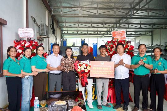 Ra mắt mô hình kinh tế nông dân khởi nghiệp “Xưởng dập tôn thép”