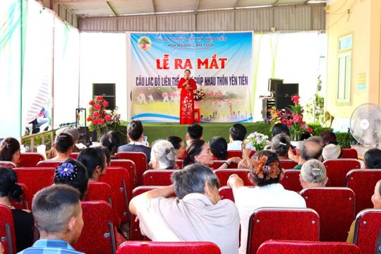  Ra mắt Câu lạc bộ Liên thế hệ tự giúp nhau thôn Yên Tiên  