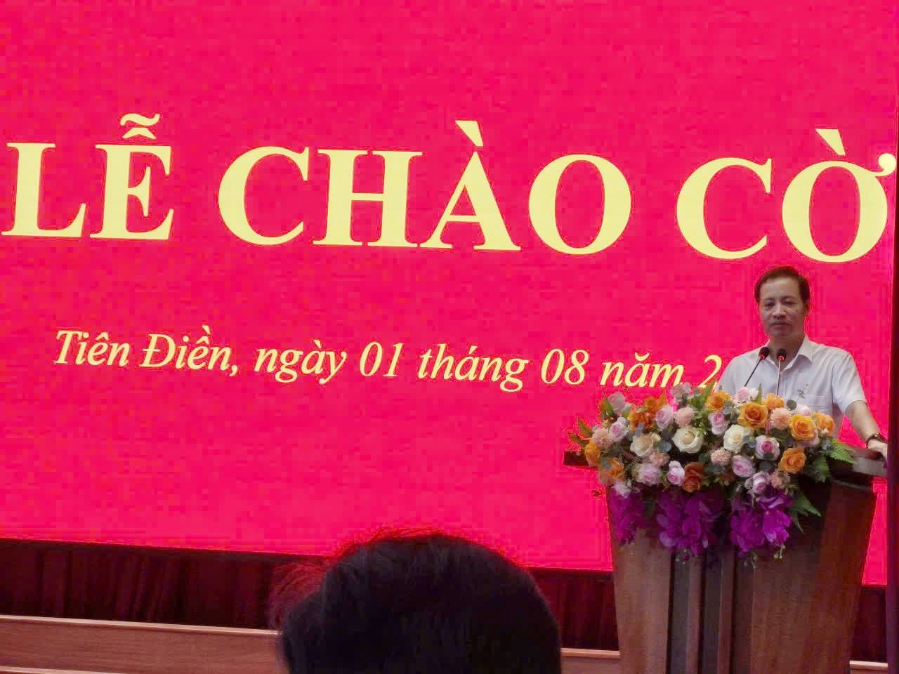 Xã Tiên Điên tổ chức Lễ chào cờ, giao ban đầu tháng 8