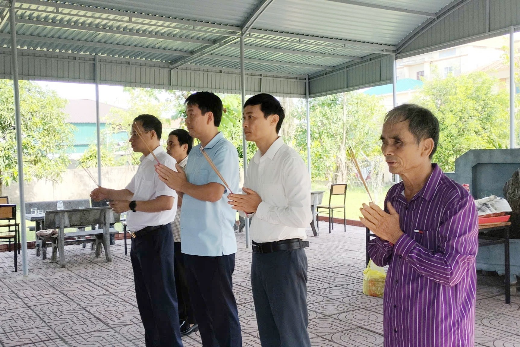 Trang nghiêm lễ giỗ Thành Hoàng Làng Đông Xã Tiên Điền. 