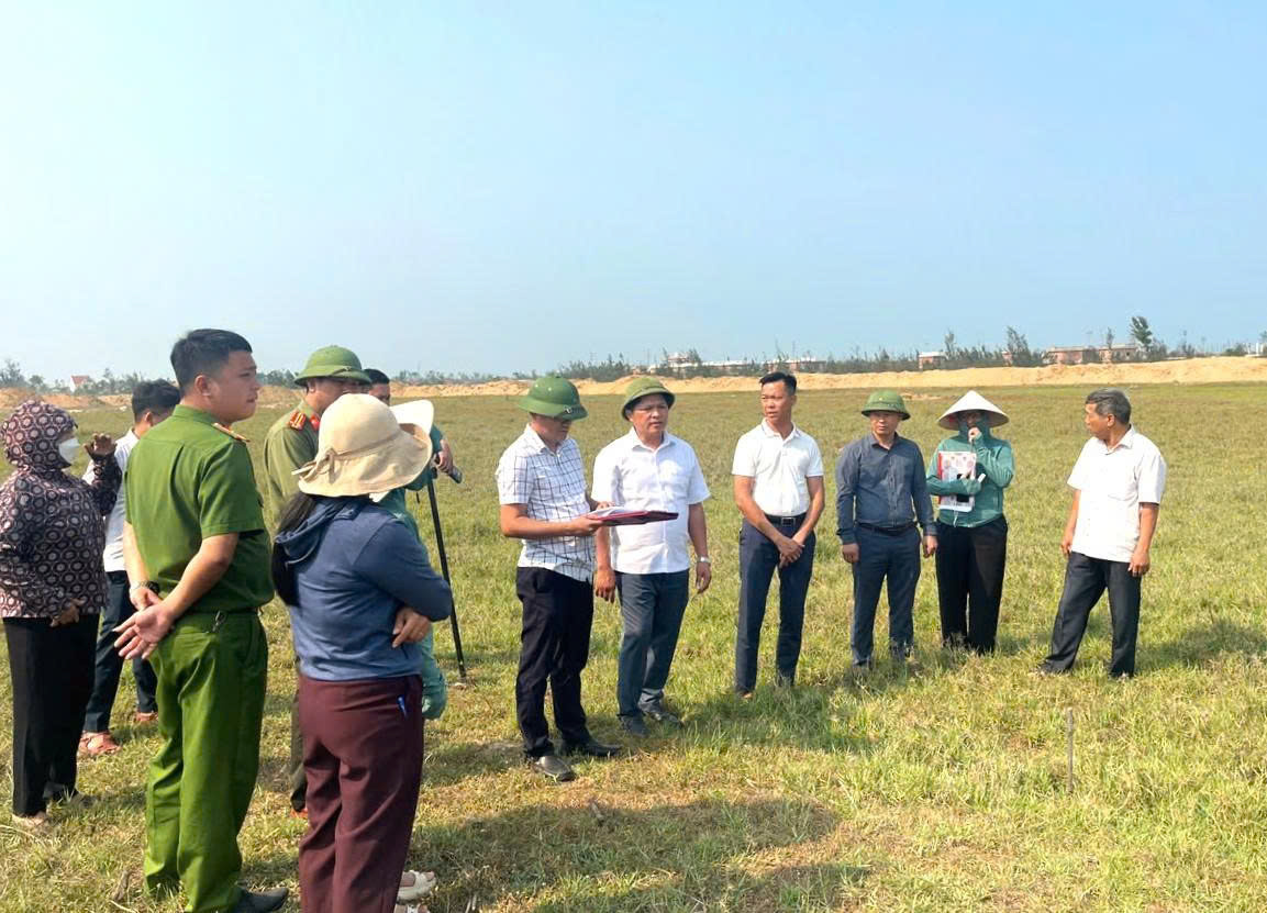 Cưỡng chế thực hiện Quyết định kiểm đếm bắt buộc thực hiện GPMB Dự án Khu đô thị mới Xuân Thành giai đoạn 1 