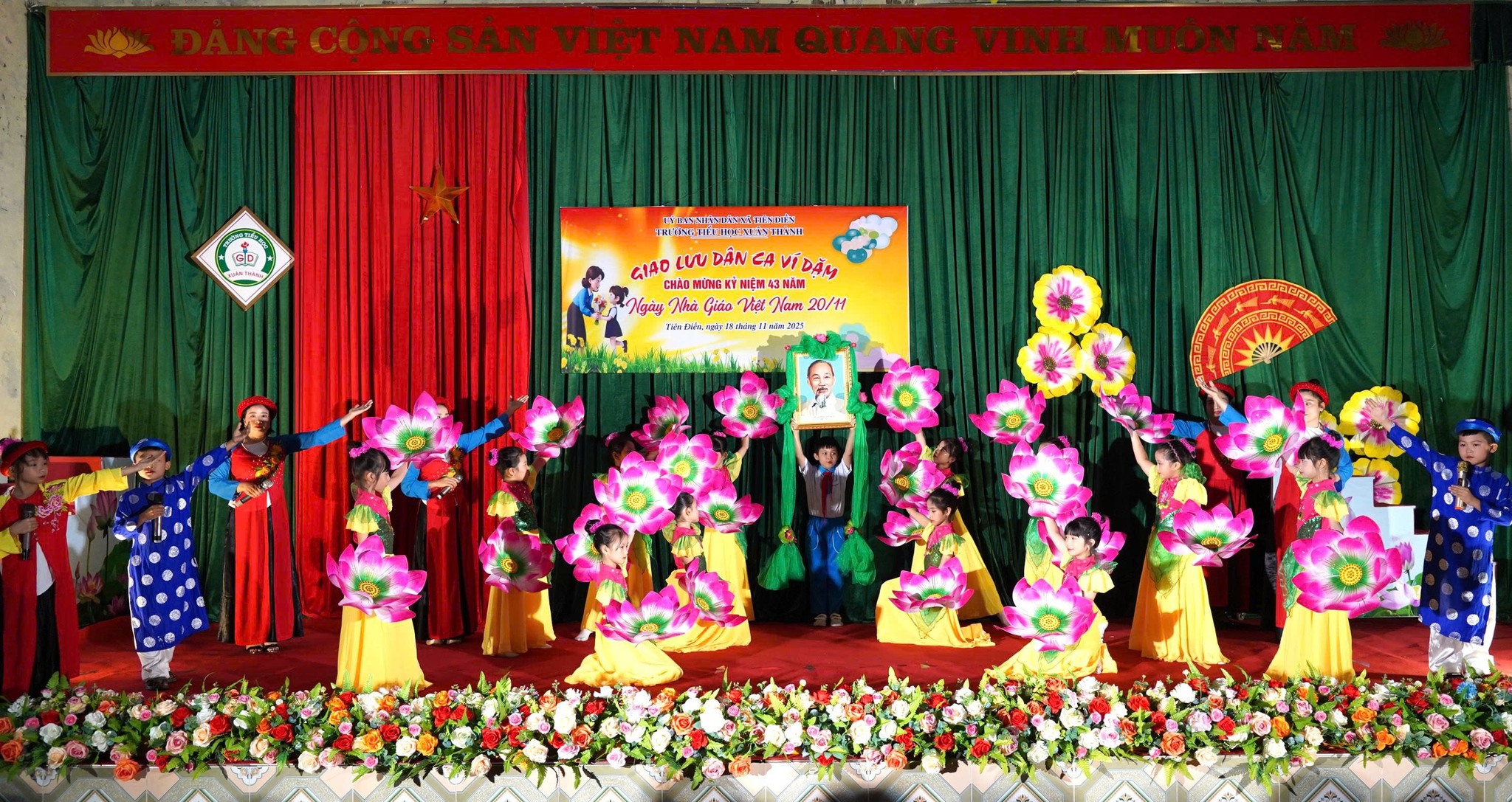 Lắng đọng cảm xúc chương trình giao lưu dân ca - ví dặm kỷ niệm 43 năm ngày nhà giáo Việt Nam
