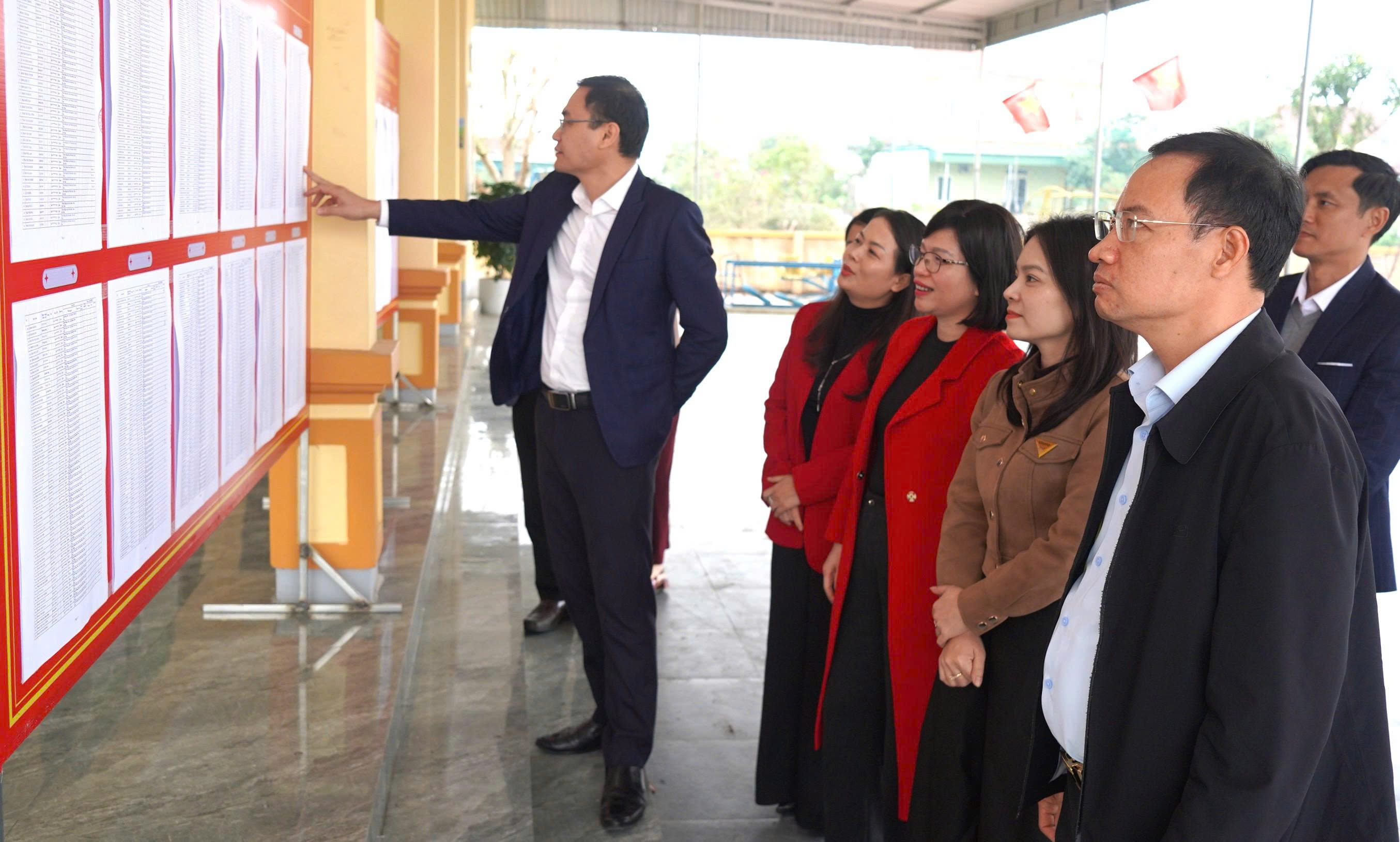 Đoàn công tác của BTV tỉnh ủy giám sát việc lãnh đạo cuộc bầu cử đại biểu Quốc hội, HĐND các cấp tại xã Tiên Điền