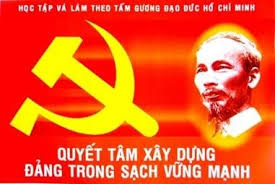 Đồng chí Phó Chủ tịch UBND xã dự sinh hoạt chi bộ 